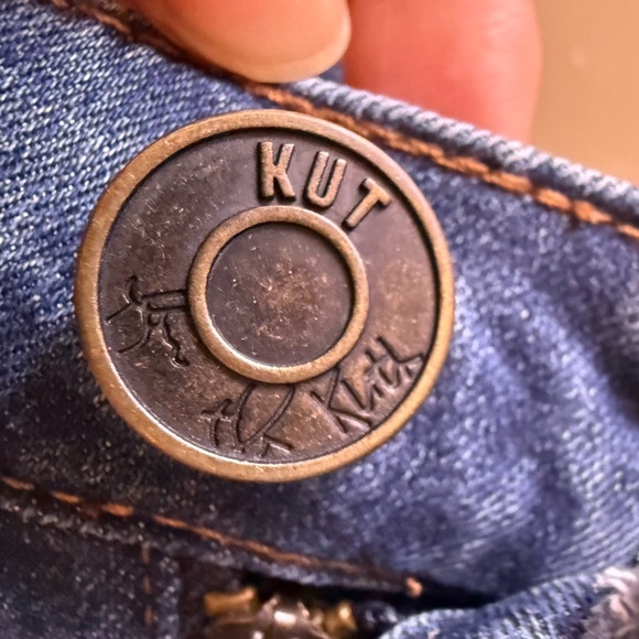 Kut from the Kloth Blue Slim Jeans with Classic Denim Appeal size 6 - Picture 5 of 14